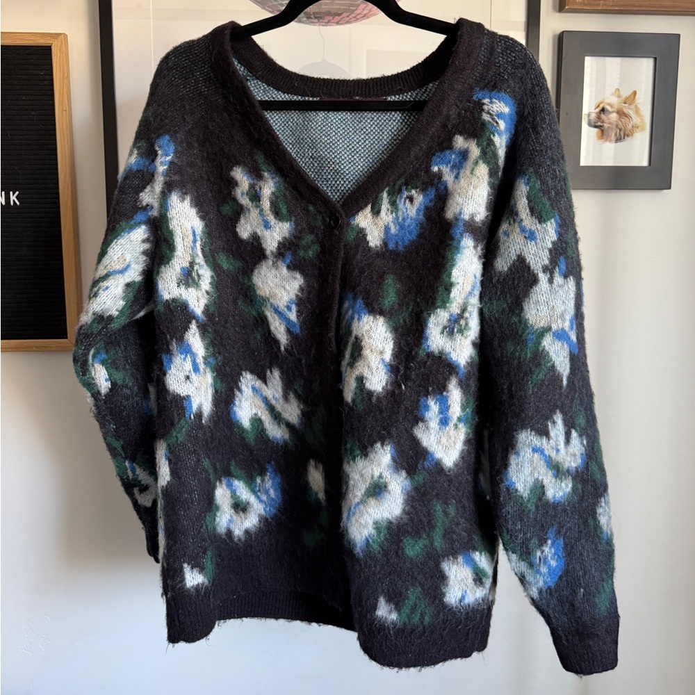 OVERSIZED KNIT FLORAL CARDIGAN